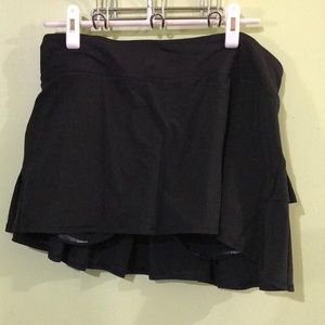 LULULEMON - Black Skort/Tennis Skirt Ruffle Skirt